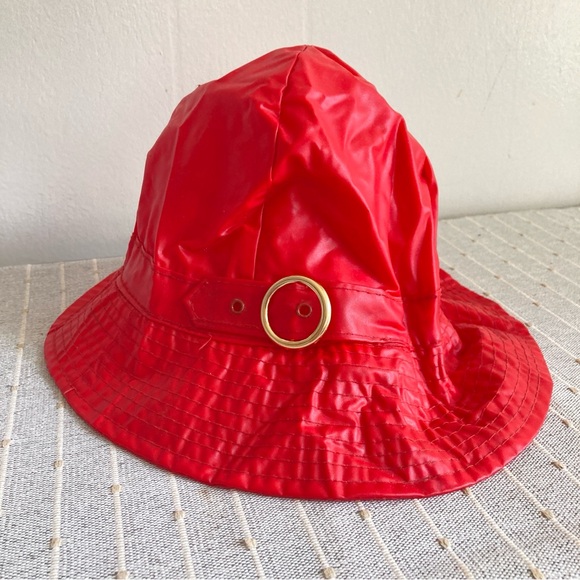 Vintage Red 70s Vinyl Bucket Hat with Mod Gold Buckle - Picture 1 of 11